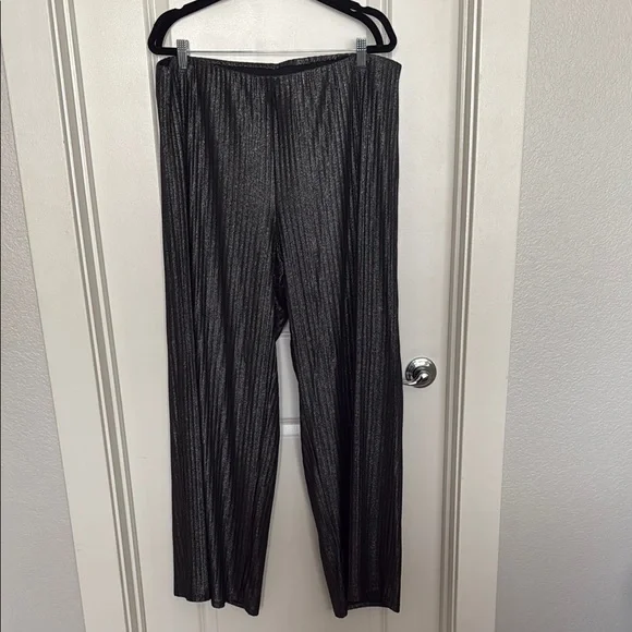 🖤🩶NEW Torrid Black/Silver Pants for Sophisticated Evenings - Picture 3 of 6